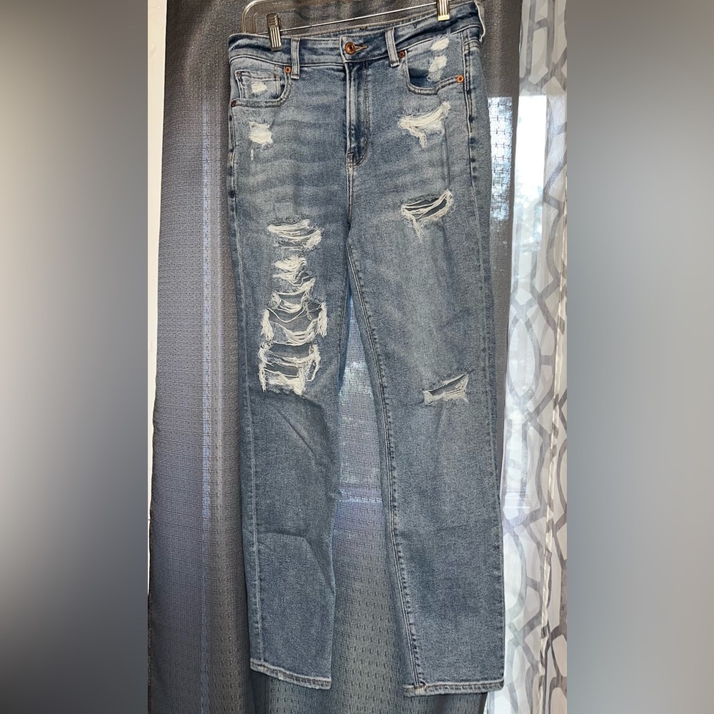 American Eagle Stretchy Mom Jean